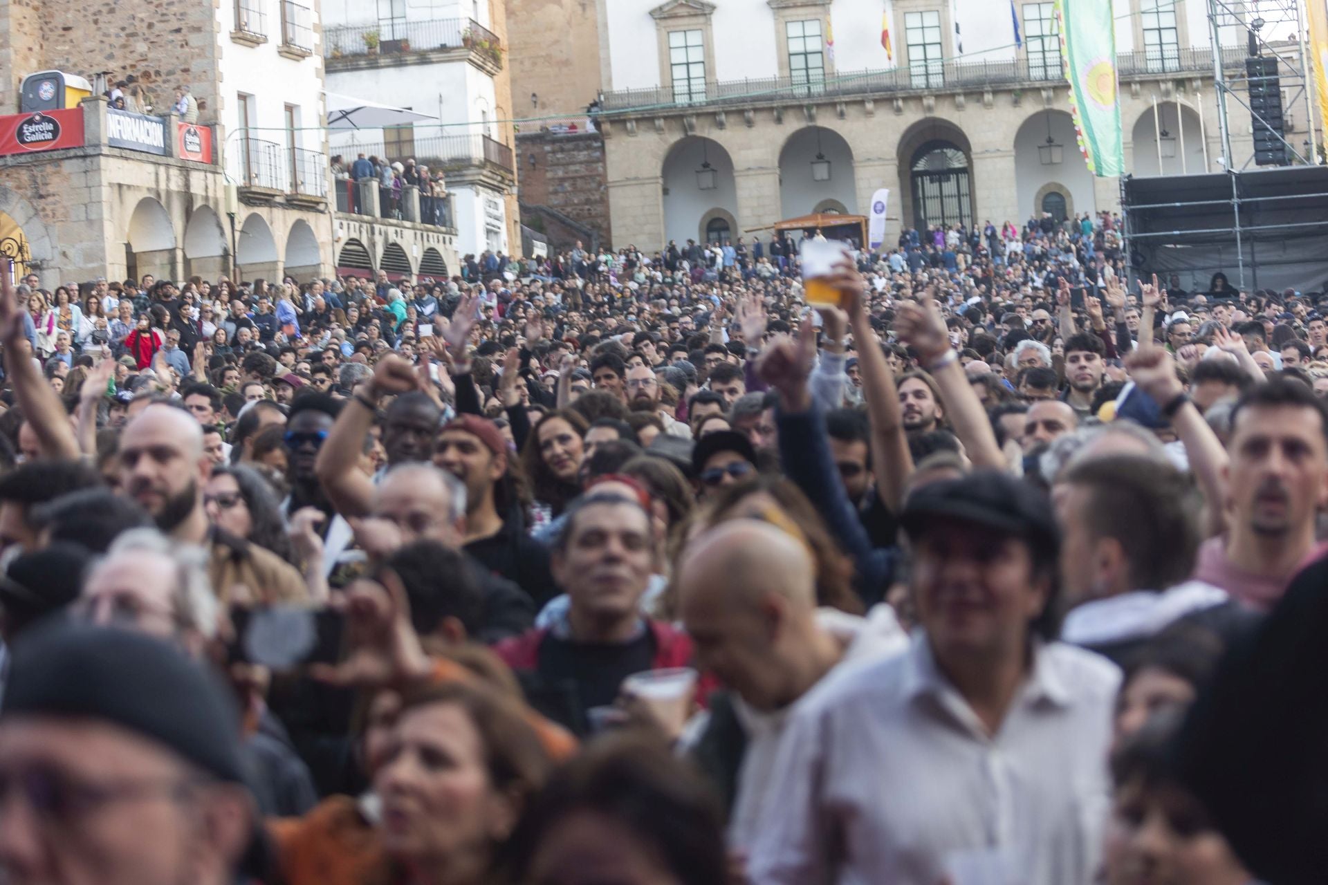 Fotos | Así ha sido el viernes de Womad en Cáceres