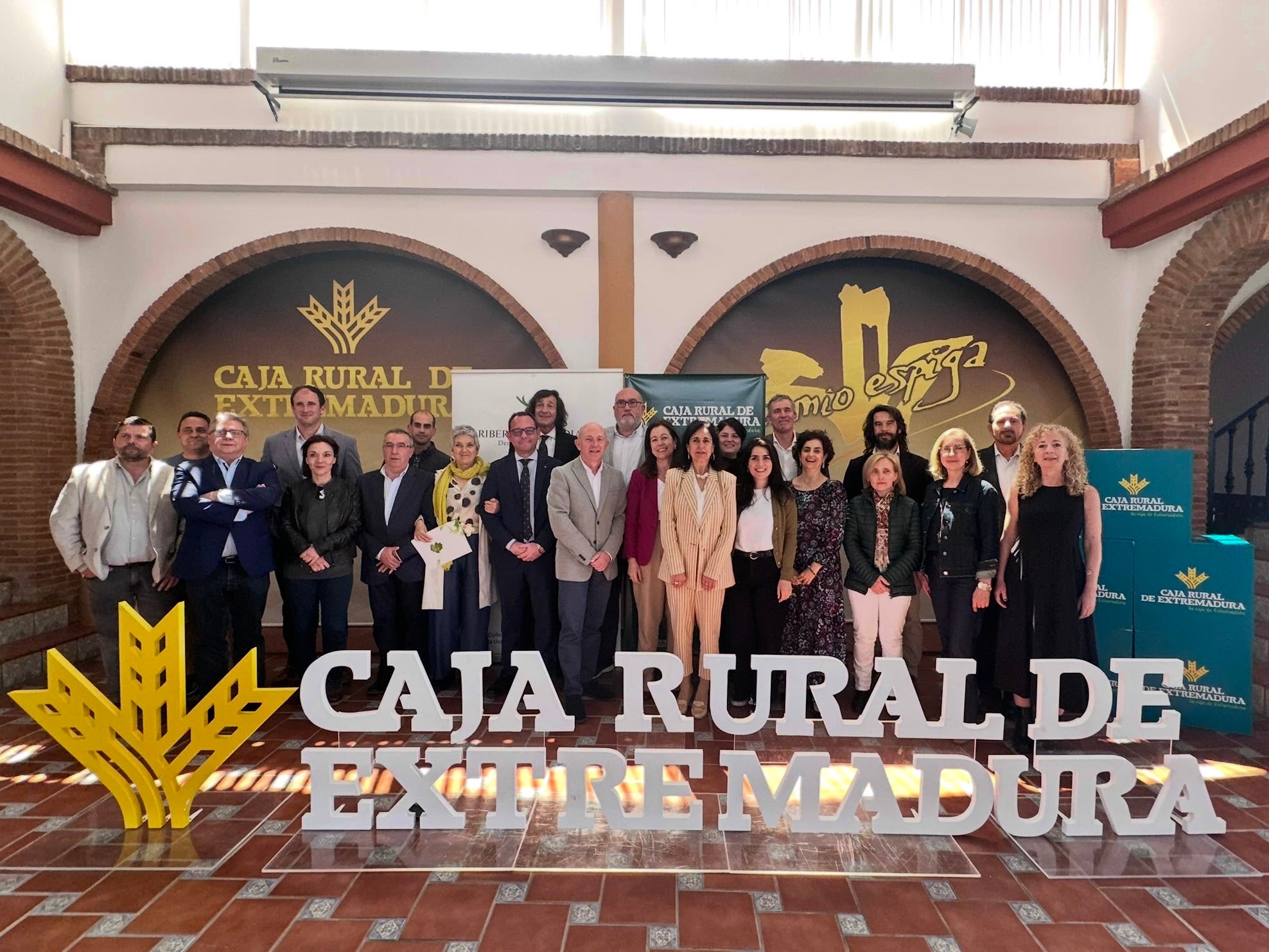 Este es el jurado de expertos que elegirá los mejores vinos de Extremadura
