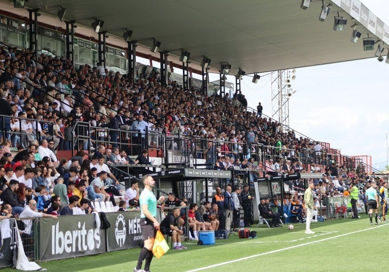 El Mérida espera más de 500 desplazados en Huelva