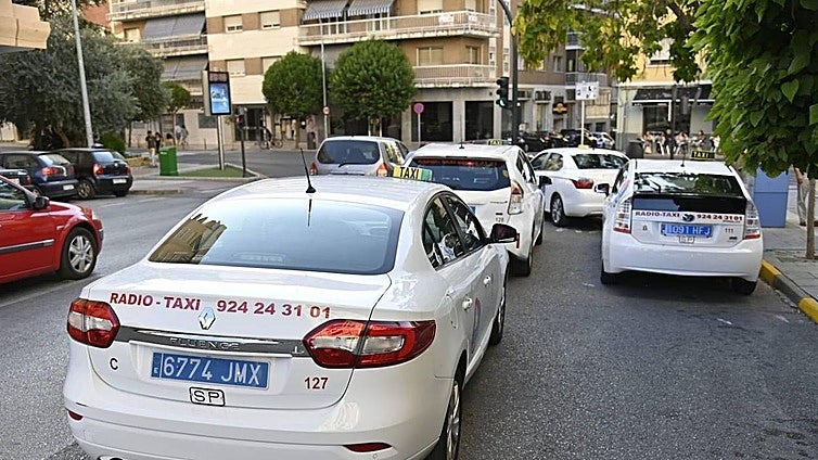 La Diputación de Badajoz lanza 100.000 euros en ayudas para adaptar taxis para personas con movilidad reducida
