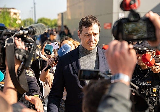 David Sánchez sale del juzgado tras prestar declaración por segunda vez.