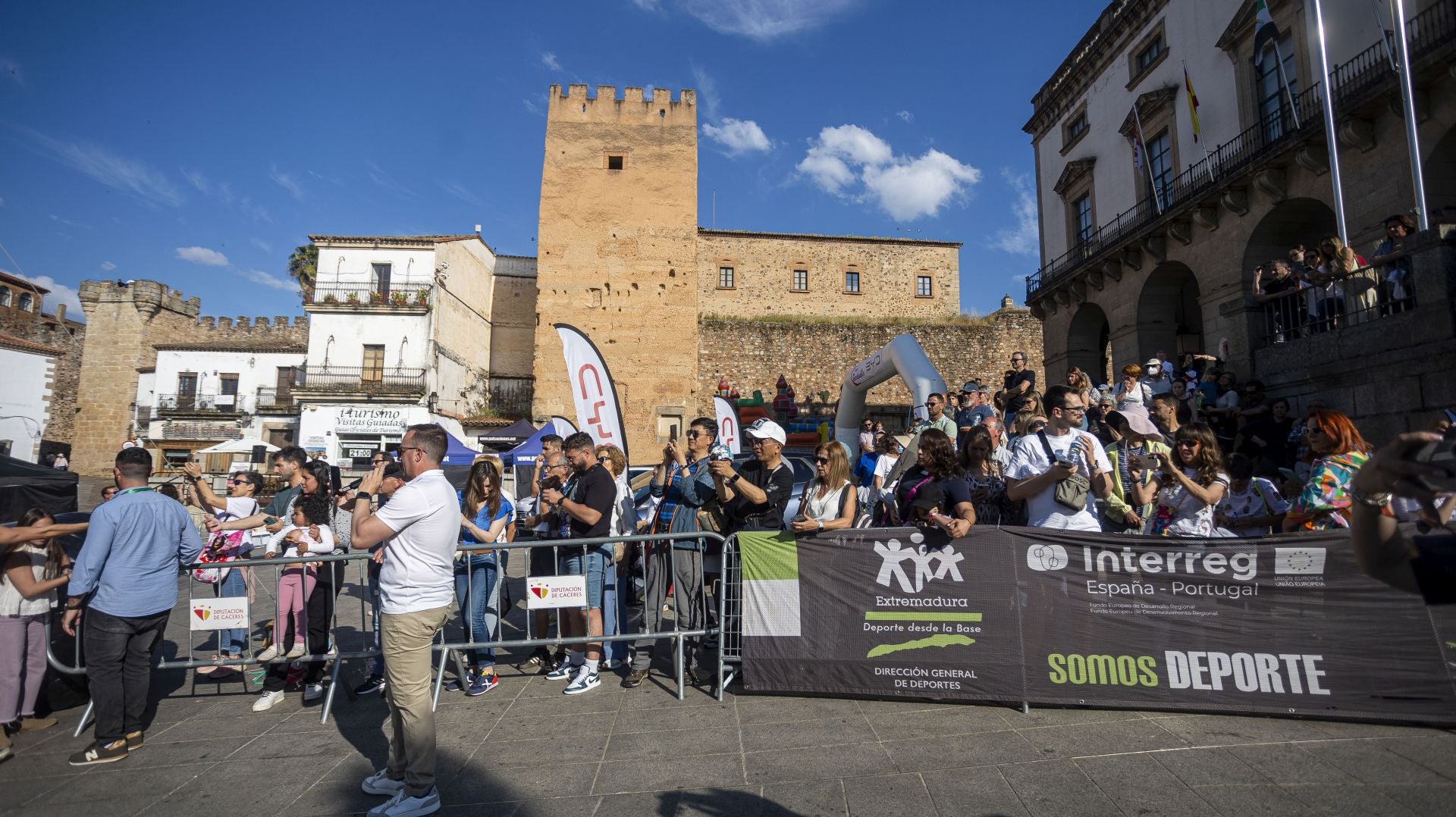 Las mejores fotos de la media maratón de Cáceres con récord de participación