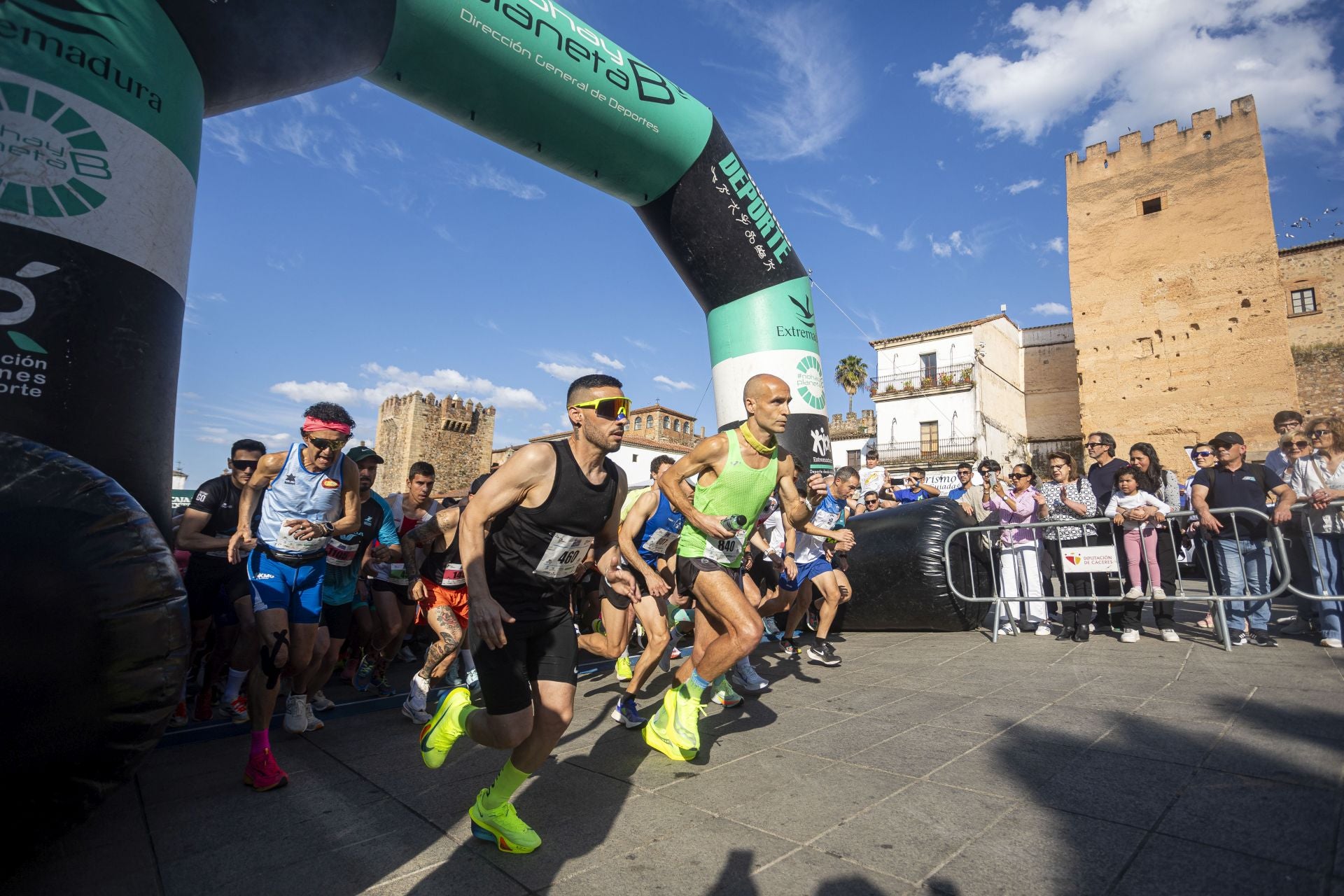 Las mejores fotos de la media maratón de Cáceres con récord de participación