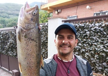 Pescan una trucha en Losar de la Vera de 1,7 kg y 51 cm