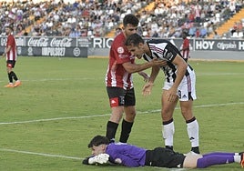 Álex Alegría recrimina una acción a Jaime en la primera vuelta.