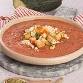 Gazpacho de tomate, pepino y pimientos