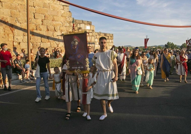 Fin de semana de togados en Mérida y preferia en Cáceres con tributo a Los Chichos