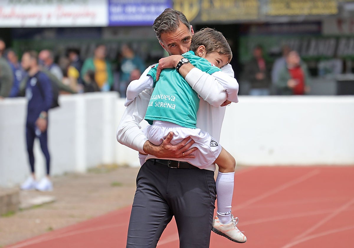 Alberto Cifuentes se despidió como entrenador del Villanovense.