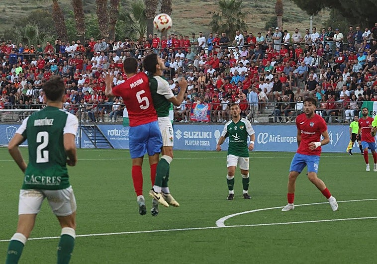 El Estepona-Cacereño, en imágenes