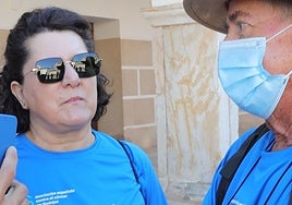 Carmen y Manuel esta mañana antes de la Caminata contra el cáncer celebrada en Badajoz.