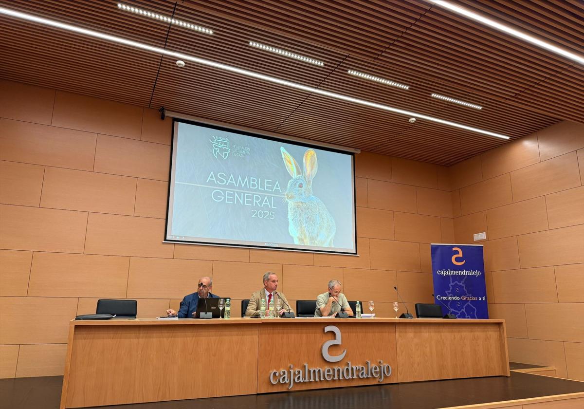 La Asamblea General de Fedexcaza aprueba las líneas estratégicas para la defensa y promoción de la caza en Extremadura