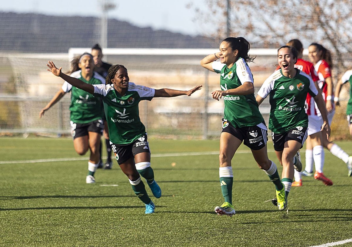 Pinilla ha sido testigo de grandes gestas esta campaña en Copa de la Reina, Primera RFEF y el playoff.