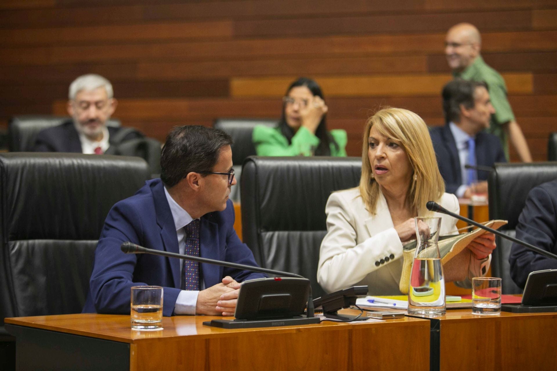 Así ha sido la llegada de Miguel Ángel Gallardo a su primer Pleno en la Asamblea de Extremadura