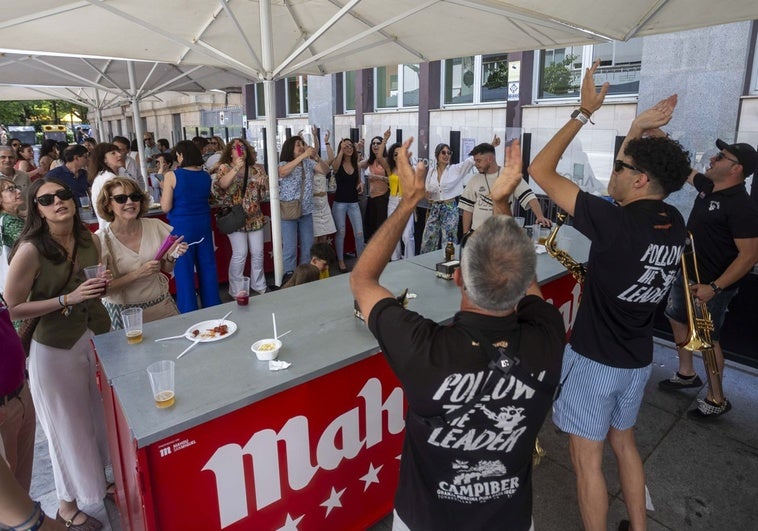 De la oficina a la feria de día de Cáceres en una tarde sofocante