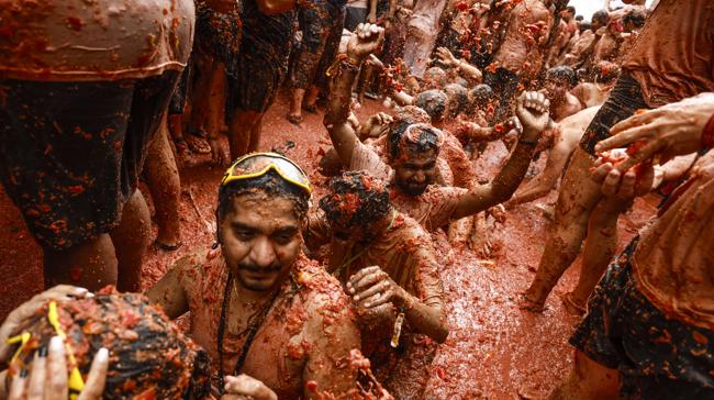 La fiesta de la Tomatina se celebra en...