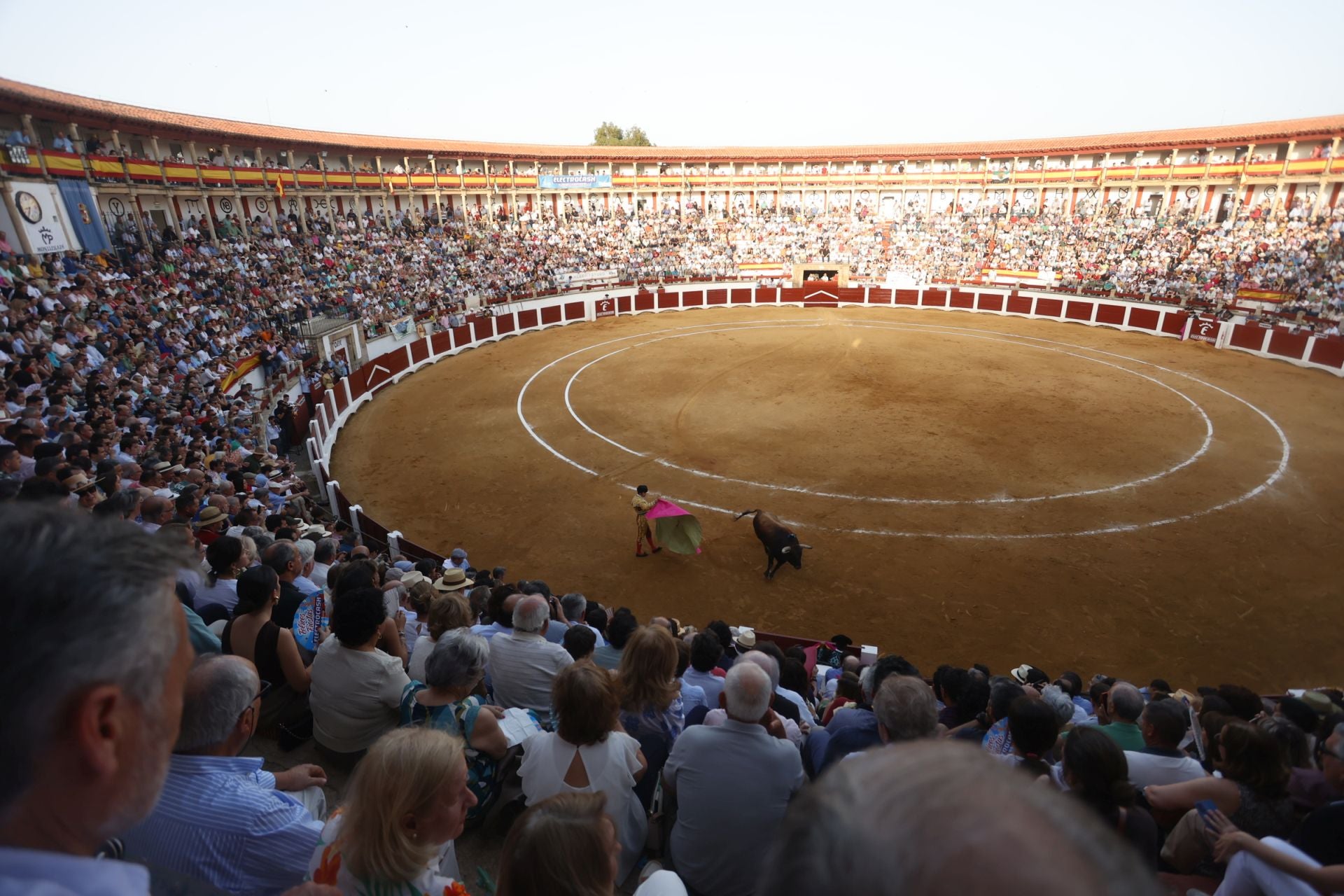 Fotos | Así ha sido el festejo de Morante y Roca Rey en la Feria de San Fernando de Cáceres