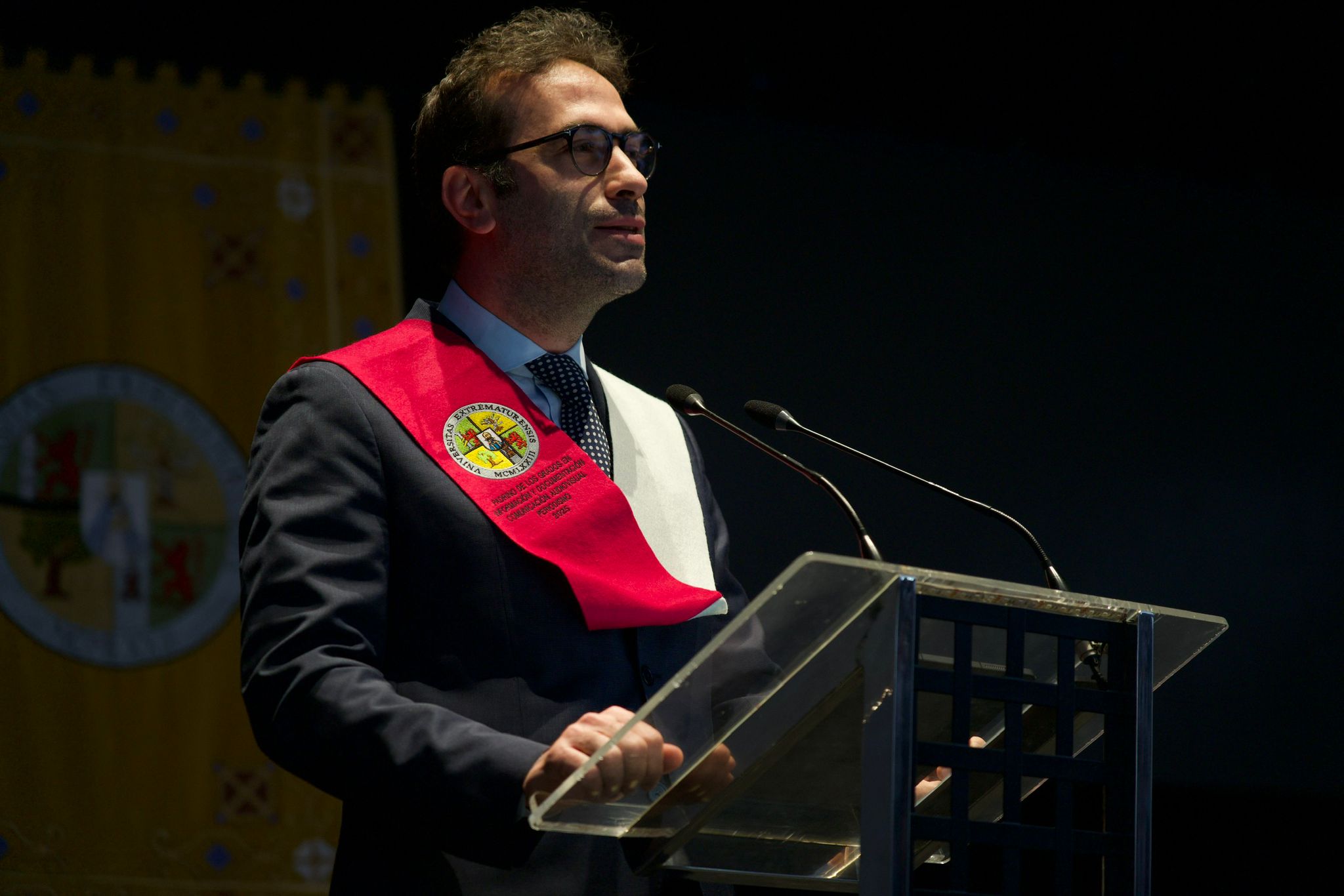 Fotos | El ministro extremeño Carlos Cuerpo ejerce de padrino en la UEx