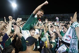 El Cacereño sube al cielo a lomos del delirio