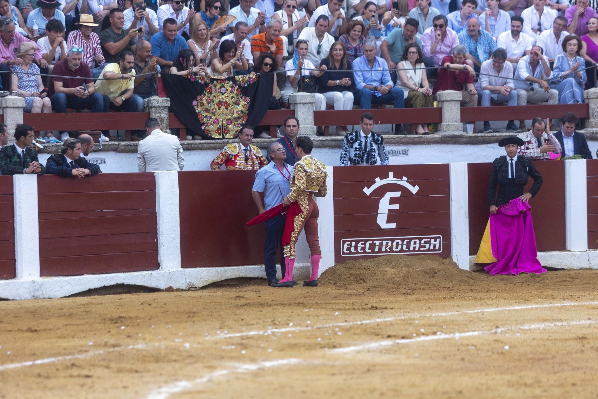 Fotos | Así ha sido el cierre de la Feria Taurina de Cácers con Ferrera, Roca y Marín