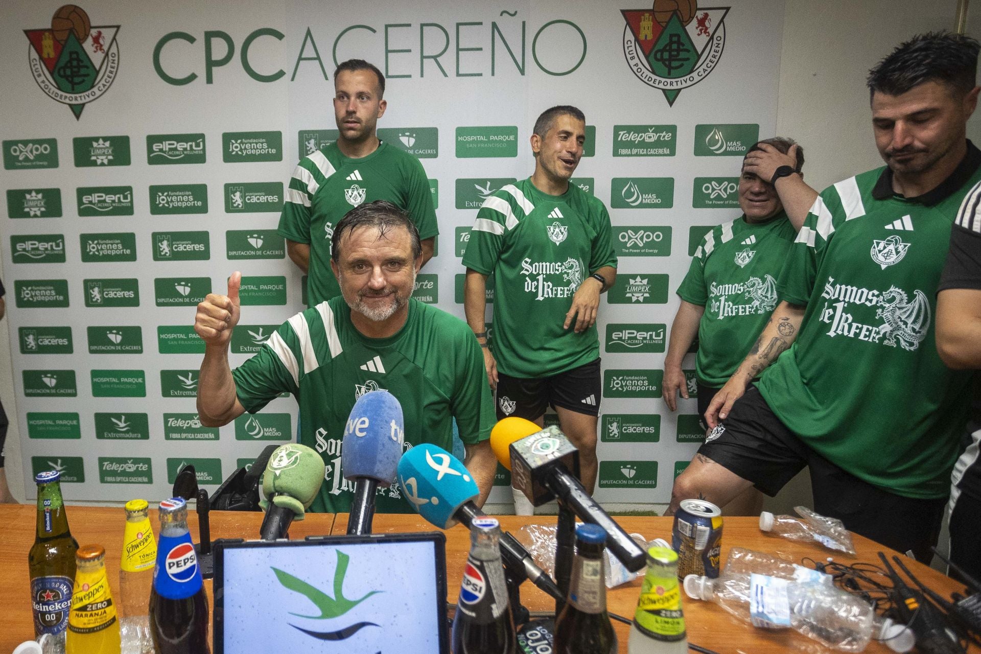 Fotos | El Cacereño estalla en júbilo con su ascenso a Primera RFEF