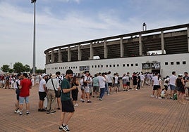 La afición del Badajoz ha recuperado la ilusión con el playoff de ascenso.