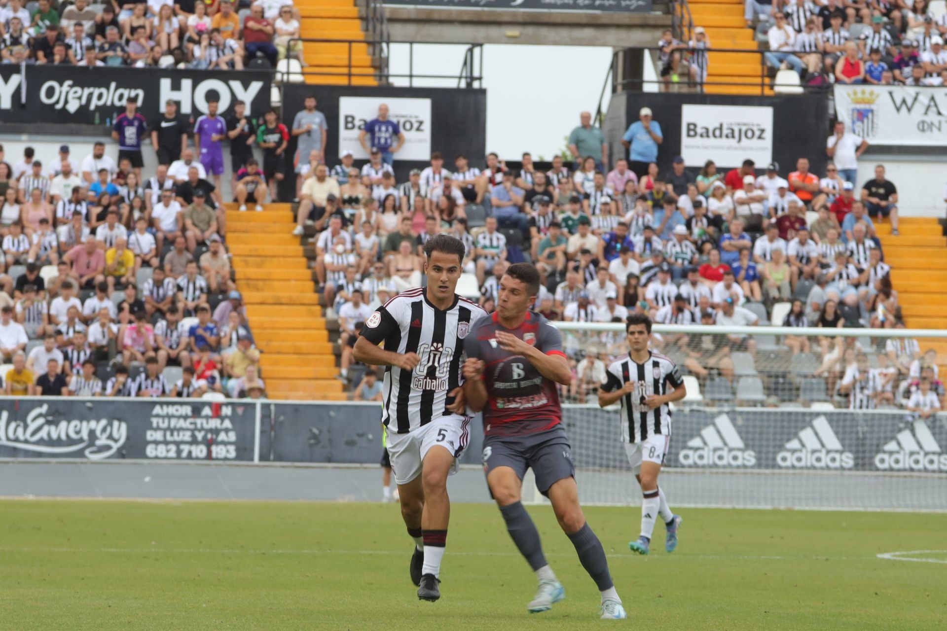 Fotos | Así se ha vivido el Badajoz 1-0 Llerenense