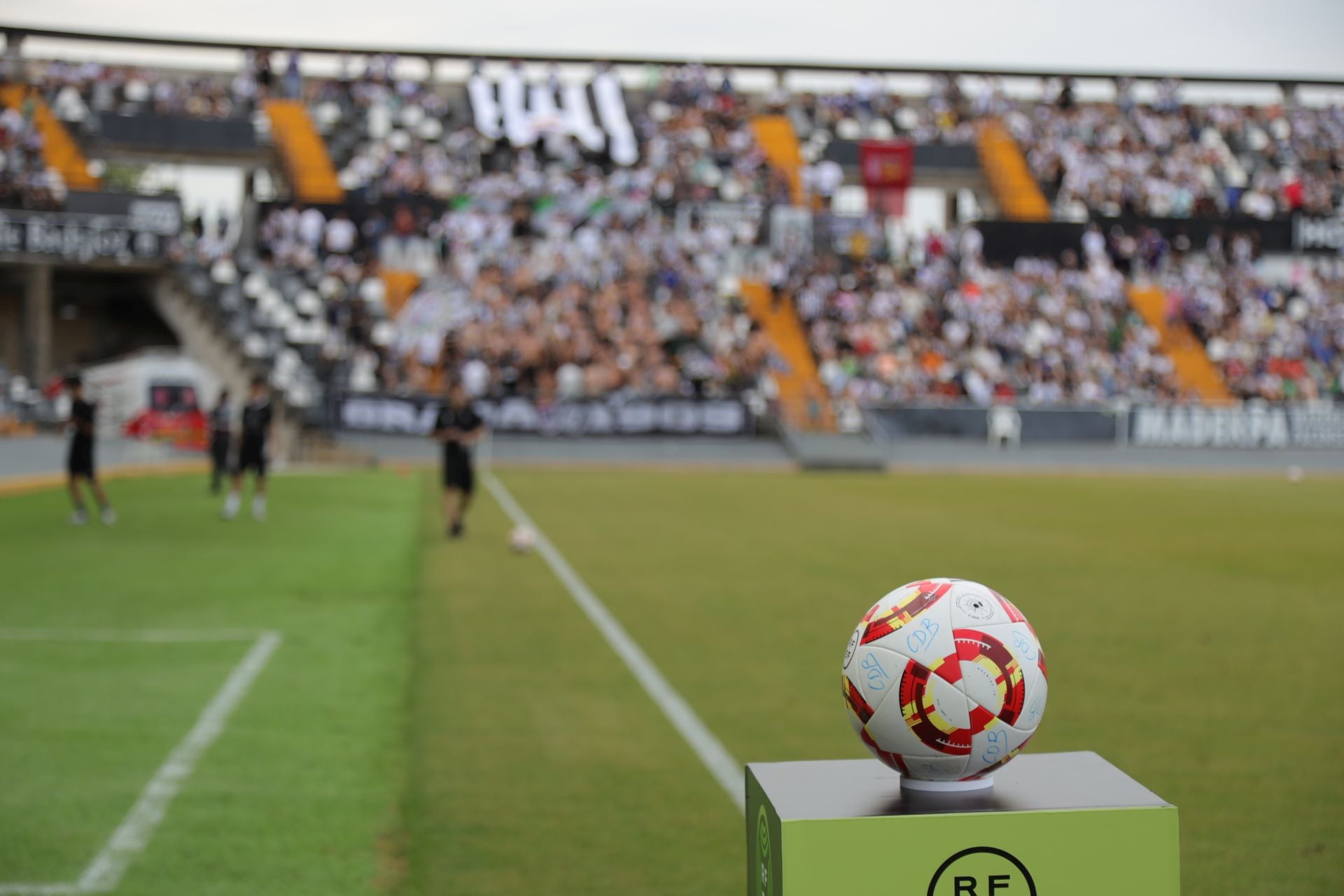 Fotos | Así se ha vivido el Badajoz 1-0 Llerenense