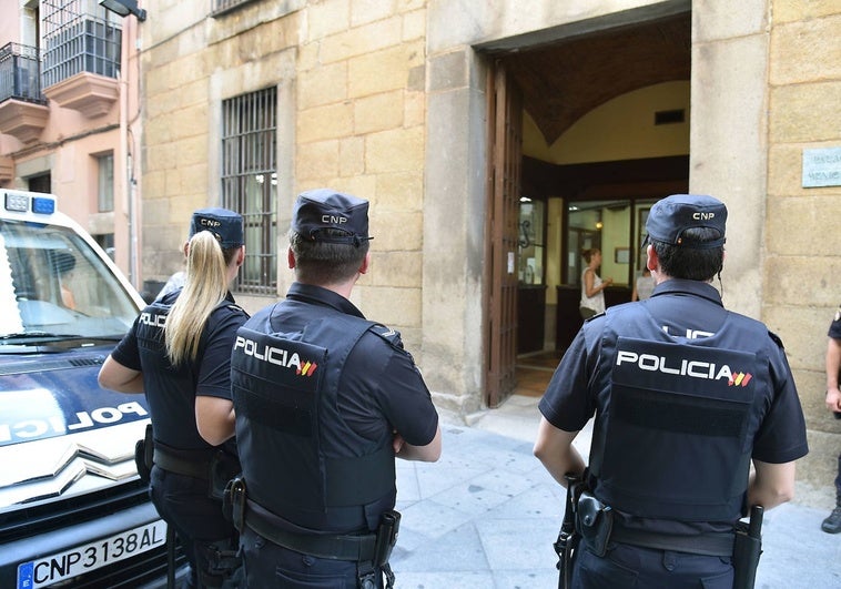 El hombre asaltado en un garaje de la avenida Donantes de Sangre de Plasencia presenta denuncia formal