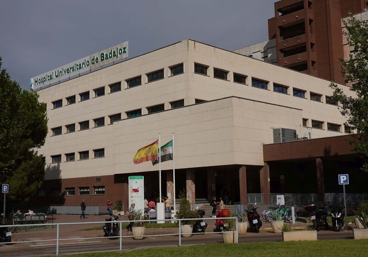 El herido de bala en Los Colorines ha sido intervenido y permanece ingresado en el hospital