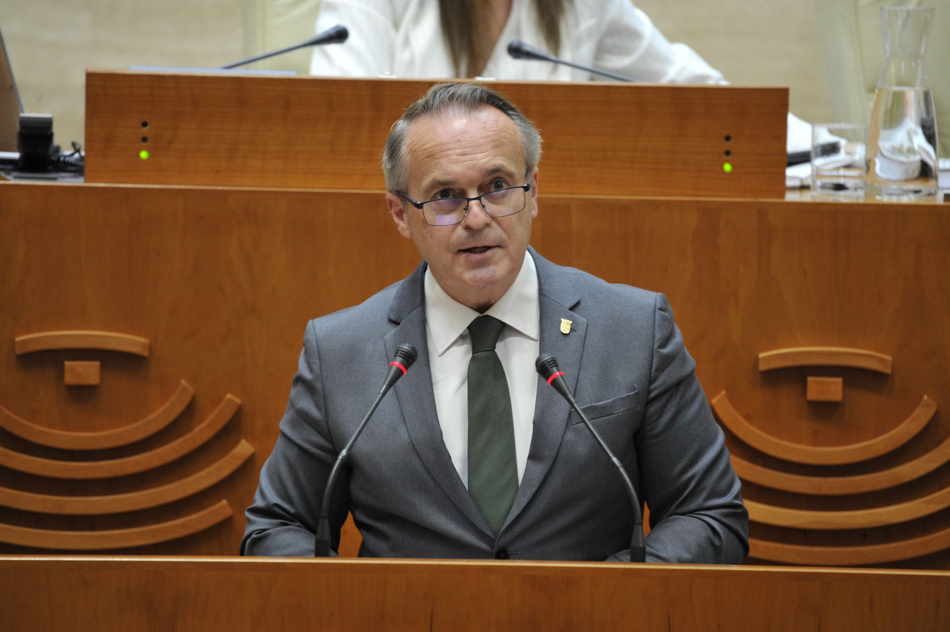 La Junta pide al Gobierno una reunión para que rectifique e incluya el sistema antiniebla en el aeropuerto de Badajoz