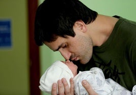Complemento de maternidad para hombres jubilados: requisitos y cómo solicitarlo