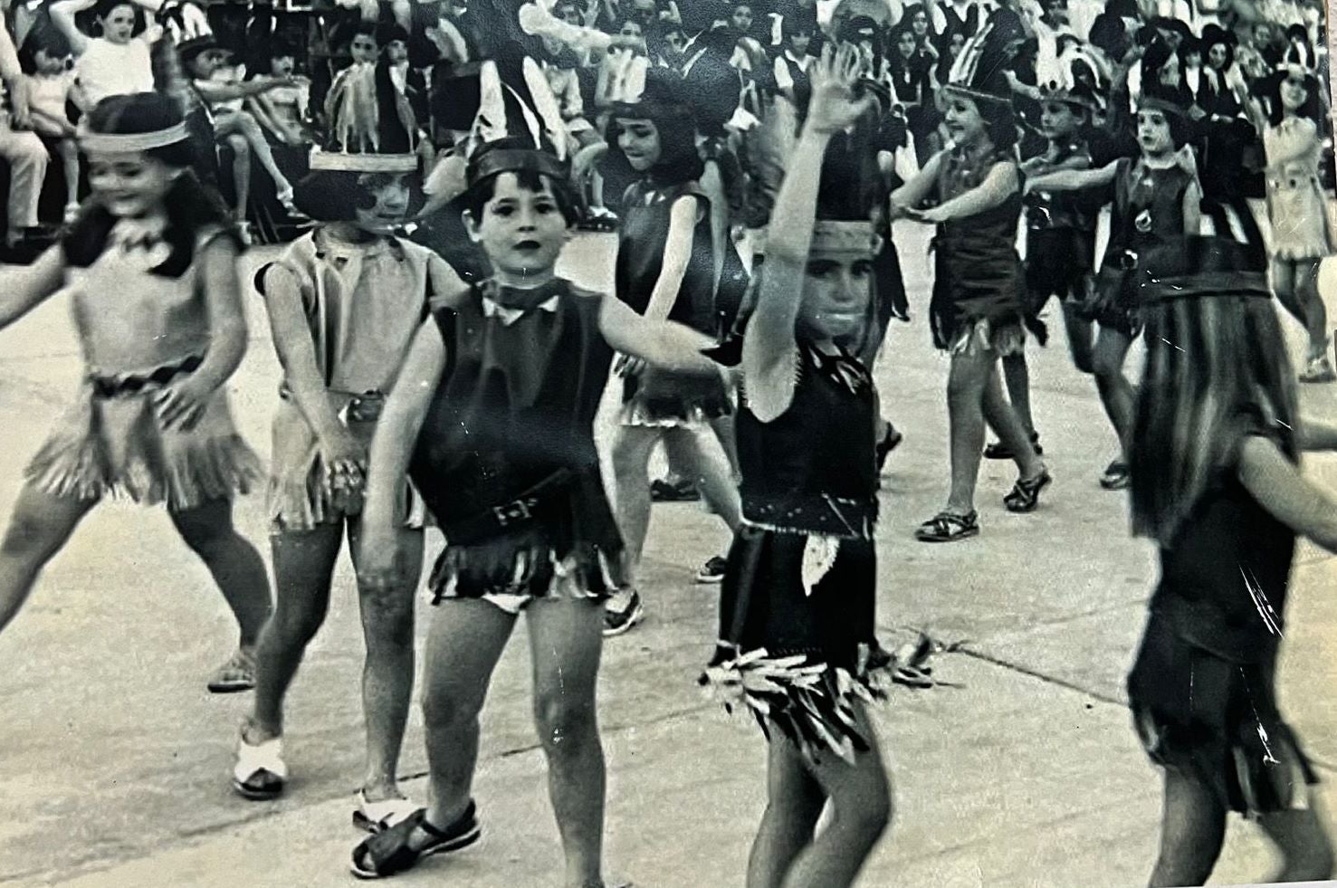 Reencuentro e imágenes históricas de colegio las Carmelitas de Cáceres