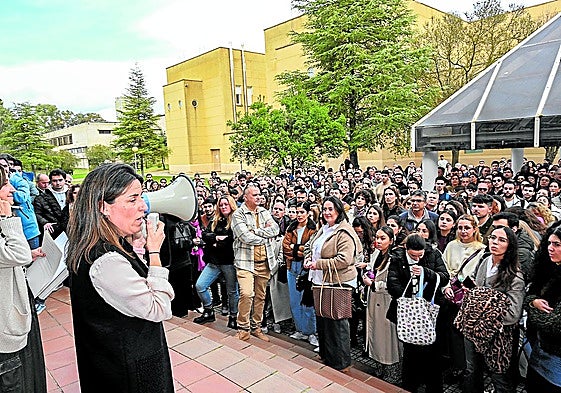 Llamamiento a los aspirantes del examen MIR celebrado este año.