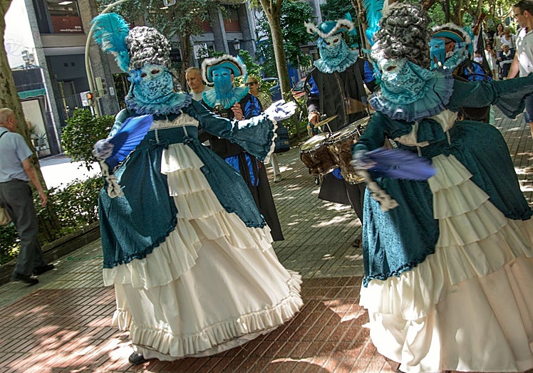 Pasacalles en el marco del Festival de Teatro Clásico de Cáceres.
