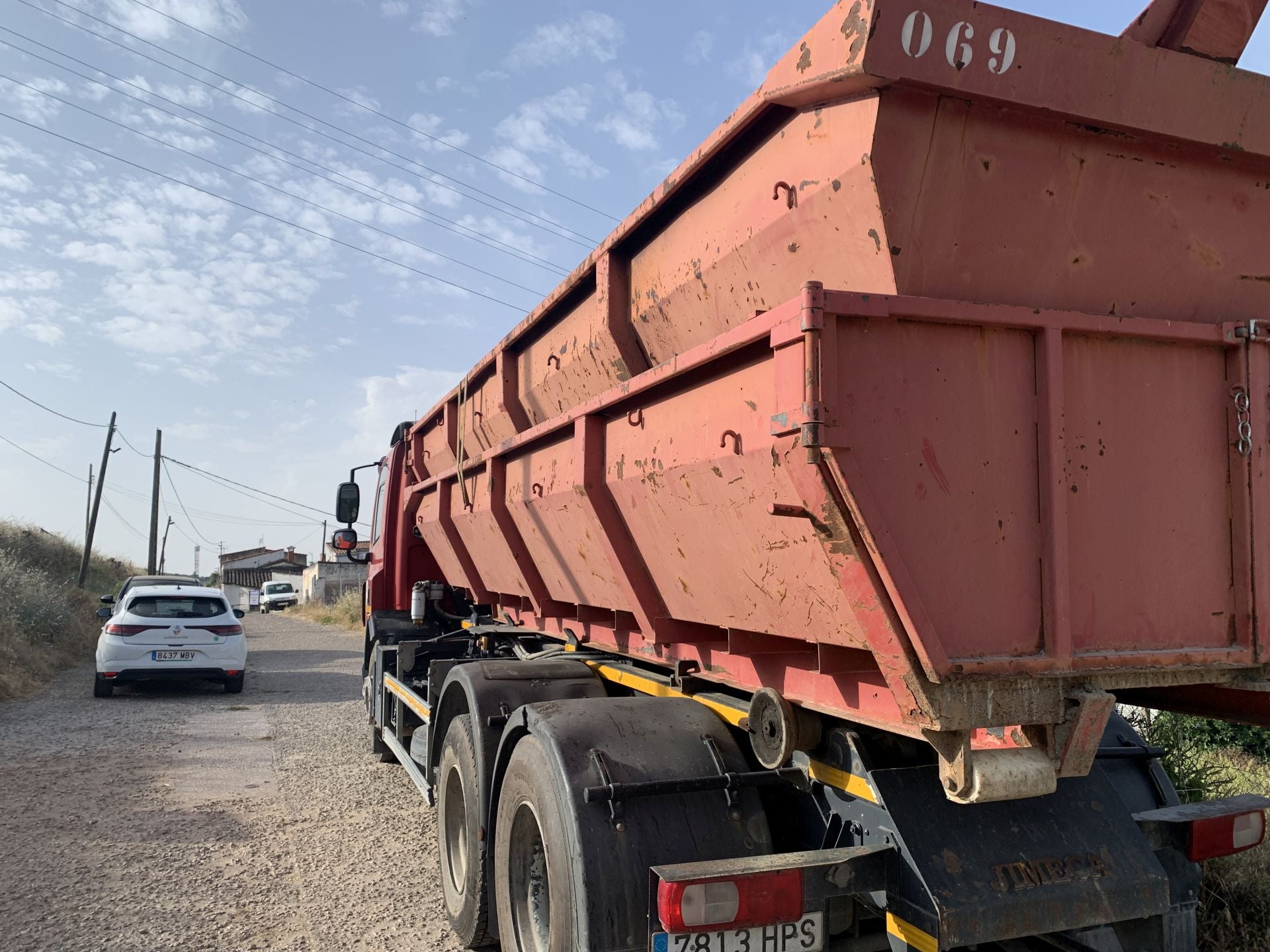 Fotos | Empiezan los derribos en el Alto de Fuente Fría, en Cáceres