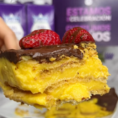Porción de tarta de la abuela fácil y sin lactosa