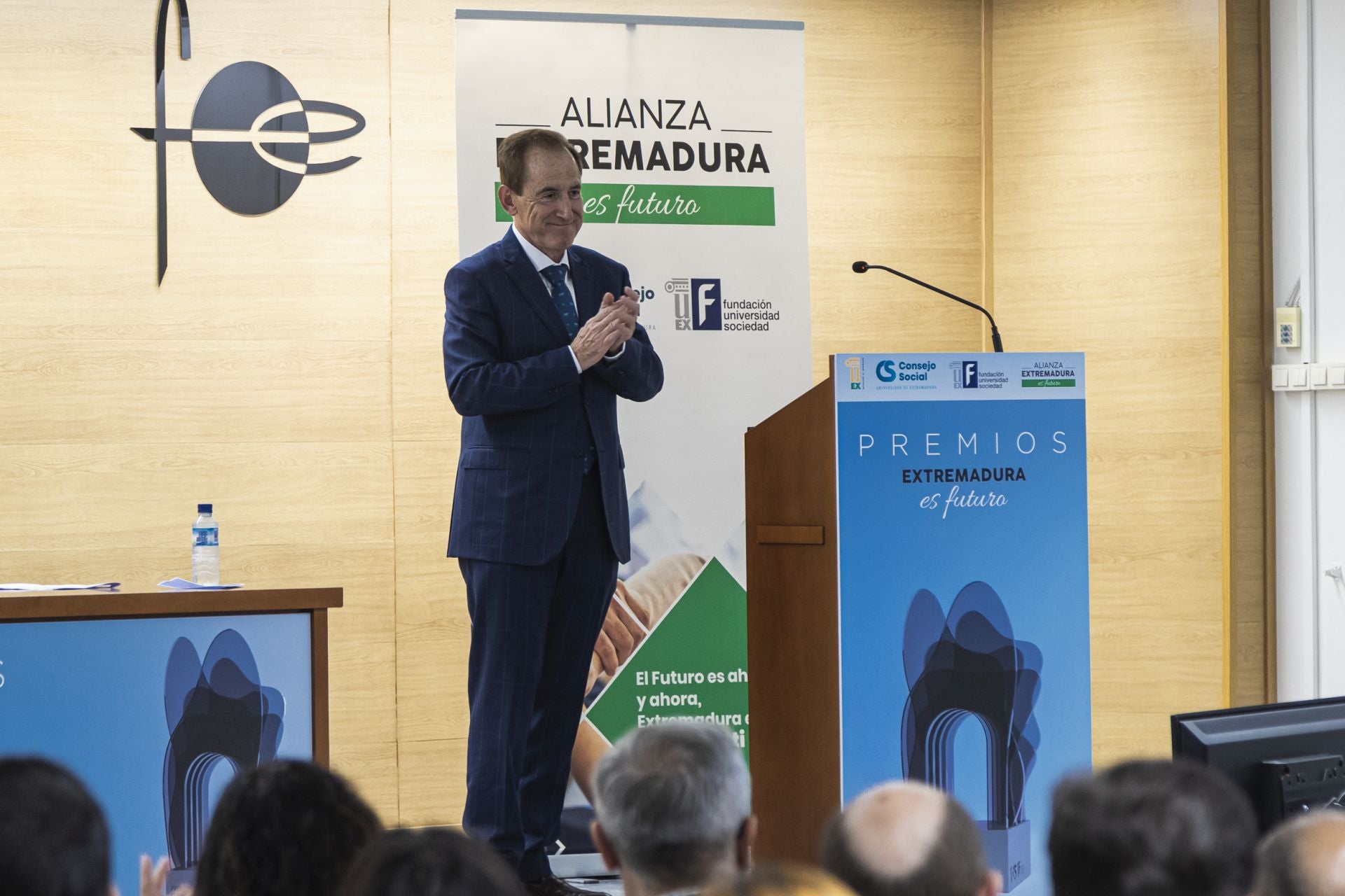 Entrega de galardones a los ganadores de la tercera edición de los &#039;Premios Extremadura es futuro&#039;