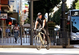 Ciclista por la ciudad