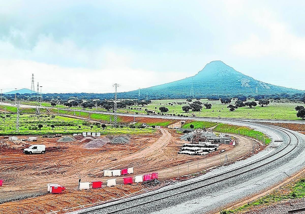 Imagen de archivo de la construcción de la terminal ferroviaria de mercancías en Expacio Mérida.