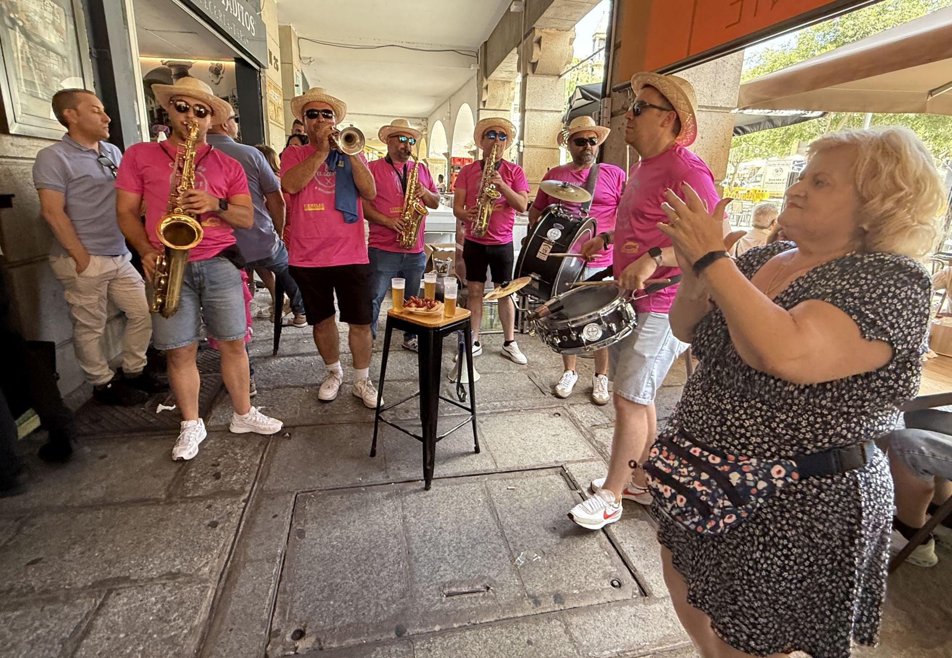 Jueves de cañas y charanga en las Ferias de Plasencia