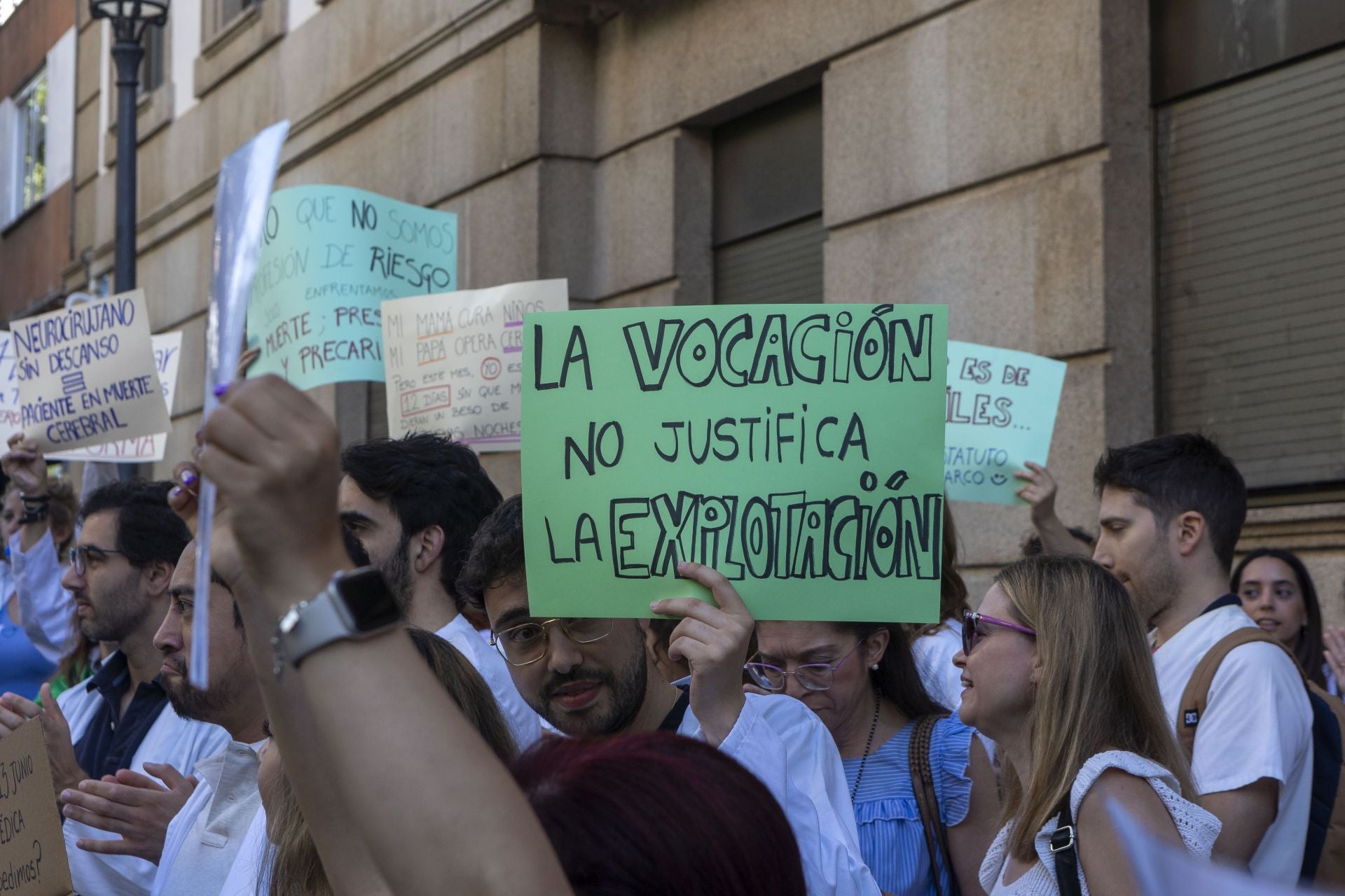 La protesta de los médicos extremeños, en imágenes