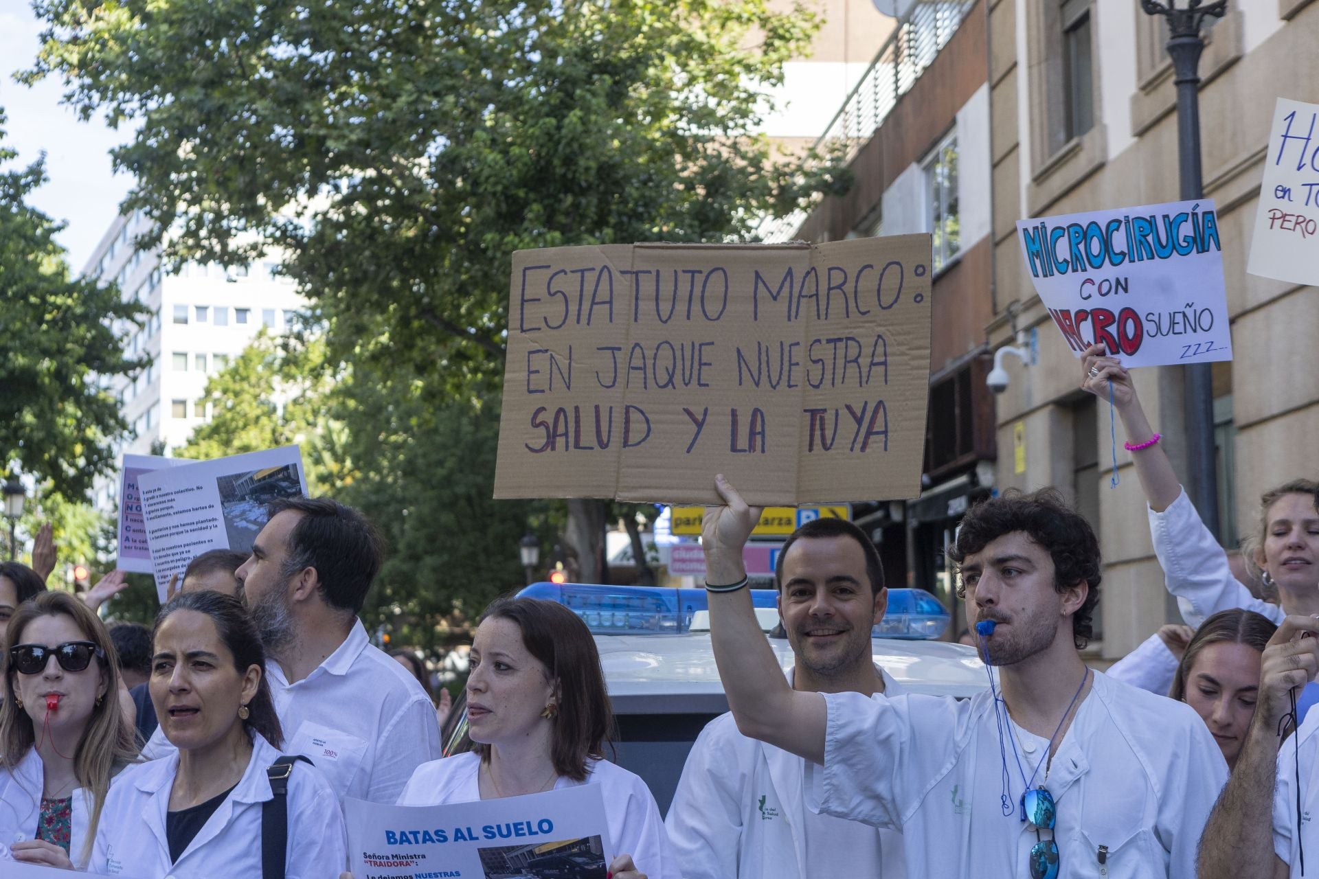 La protesta de los médicos extremeños, en imágenes