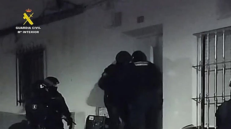Dos personas ingresan en prisión tras desmantelar tres puntos de venta de droga en la provincia de Badajoz