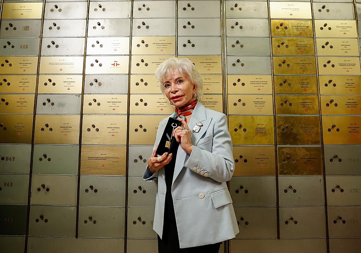 Acaba depositar su legado en la Caja de las Letras del Cervantes.