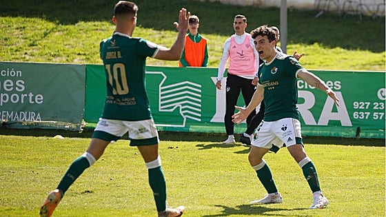 Emi Hernández, segundo hijo pródigo del Cacereño
