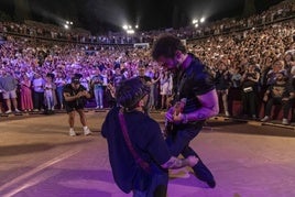 Viva Suecia conquista el Teatro Romano de Mérida con un lleno total y el estreno de su nuevo single 'Sangre'