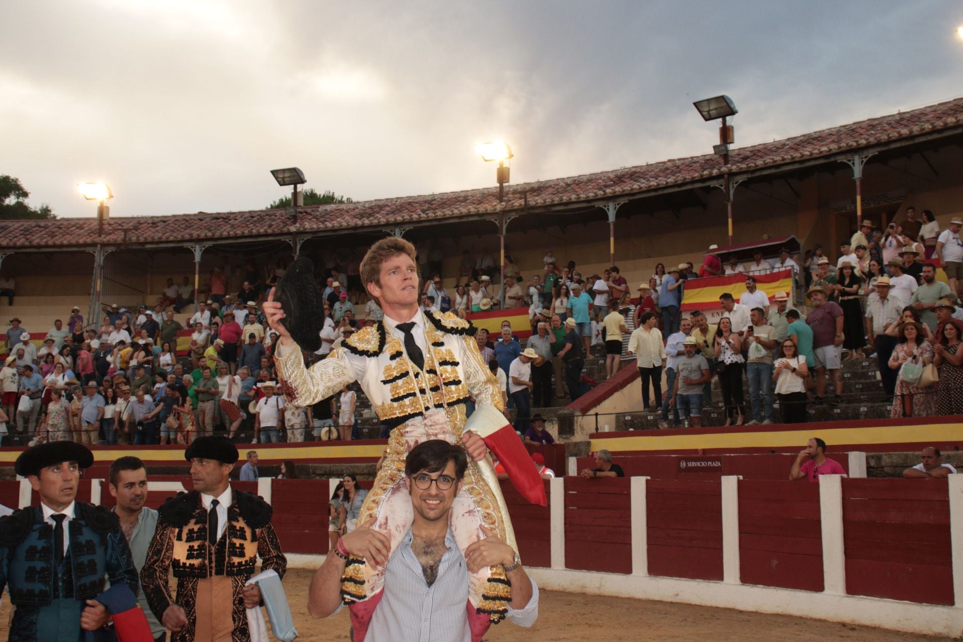 Fotos | Borja Jiménez sale por la puerta grande