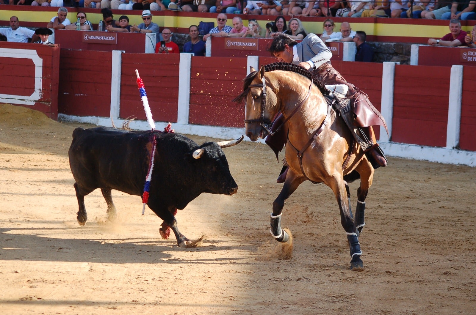 Fotos | Así fue la carrida de toros donde Diego Ventura y Leonardo Hernández salieron a hombros