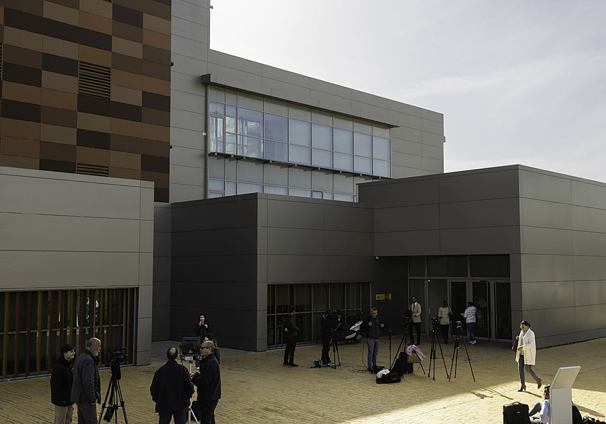 Una jueza de Badajoz se abstiene de investigar a 'la fontanera de Ferraz' por «enemistad» del exjuez Sáenz de Tejada