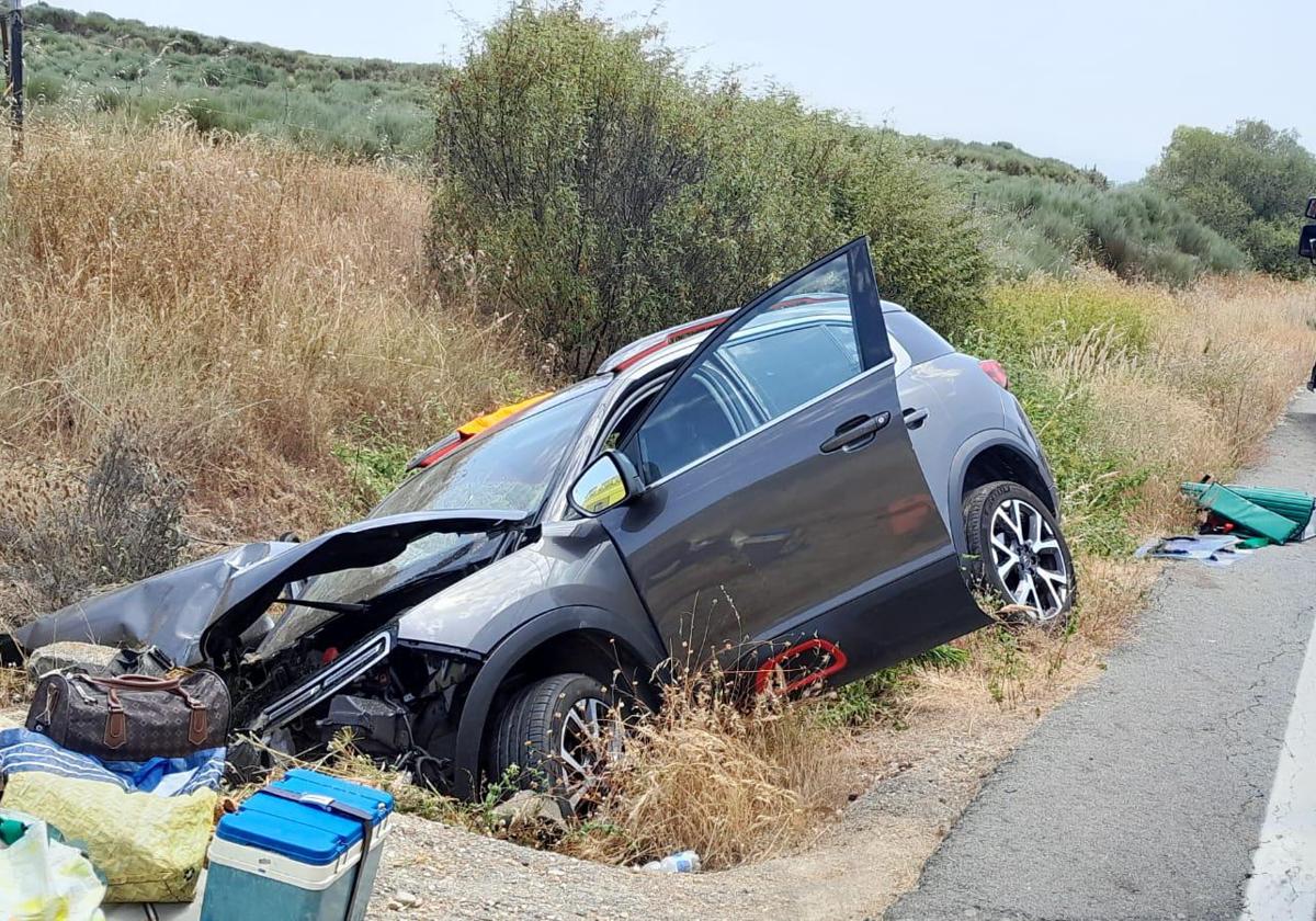 Accidente de tráfico ocurrido este viernes en la EX-392, entre El Pocito y La Casa de las Carcasas.